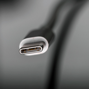 Ошибка миллионов: что нельзя делать с зарядным устройством