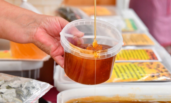 Эксперт назвала количество ложек меда, которые можно есть в день