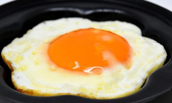 Яйца в микроволновке: завтрак для ленивых за 3 минуты