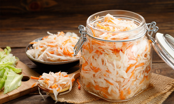 Назван самый полезный рецепт квашеной капусты